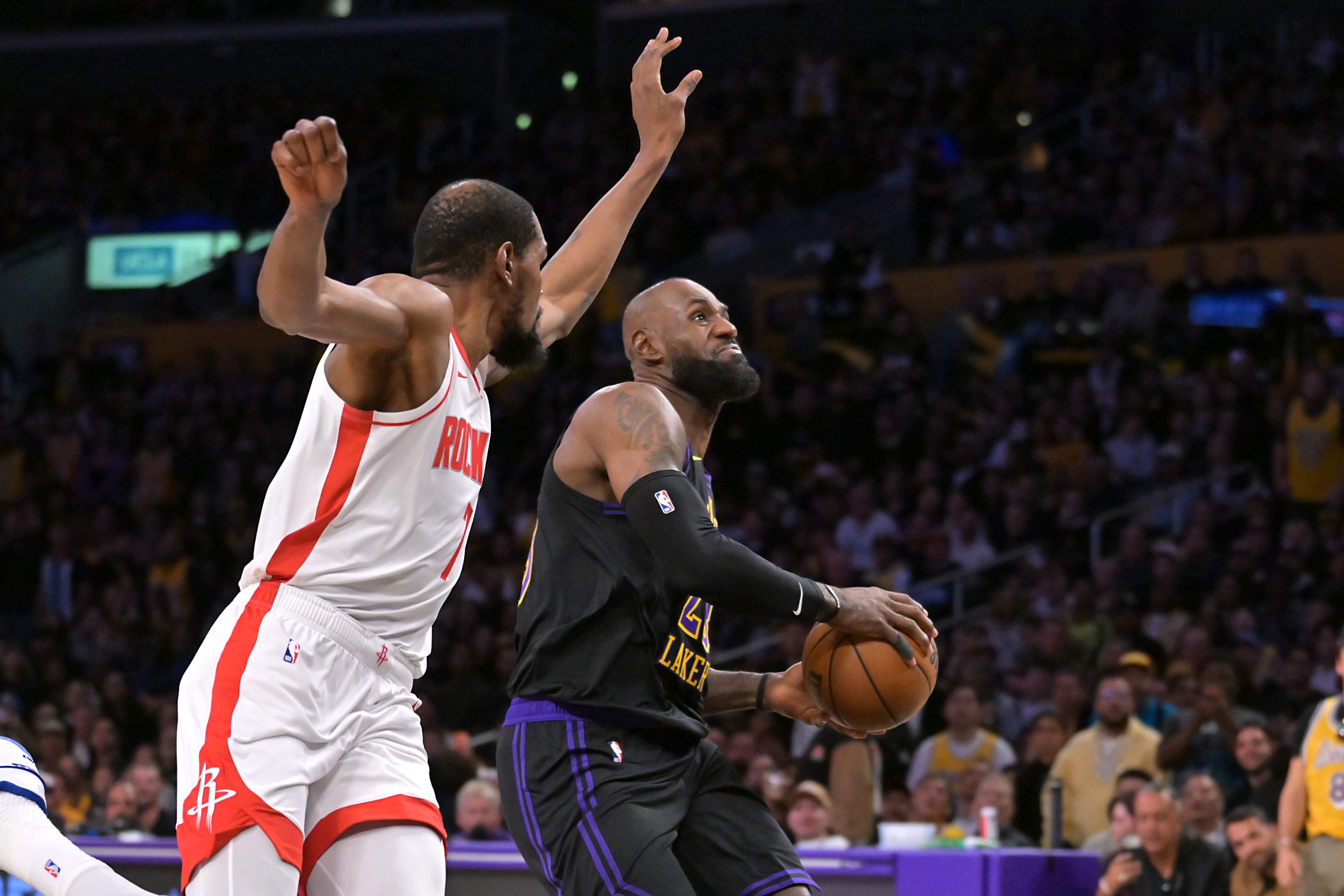 湖人两胜砸烂ESPN模型 老詹控场+角色球员爆发为东里争取时间 湖人两胜砸烂ESPN模型 老詹控场+角色球员爆发为东里争取时间