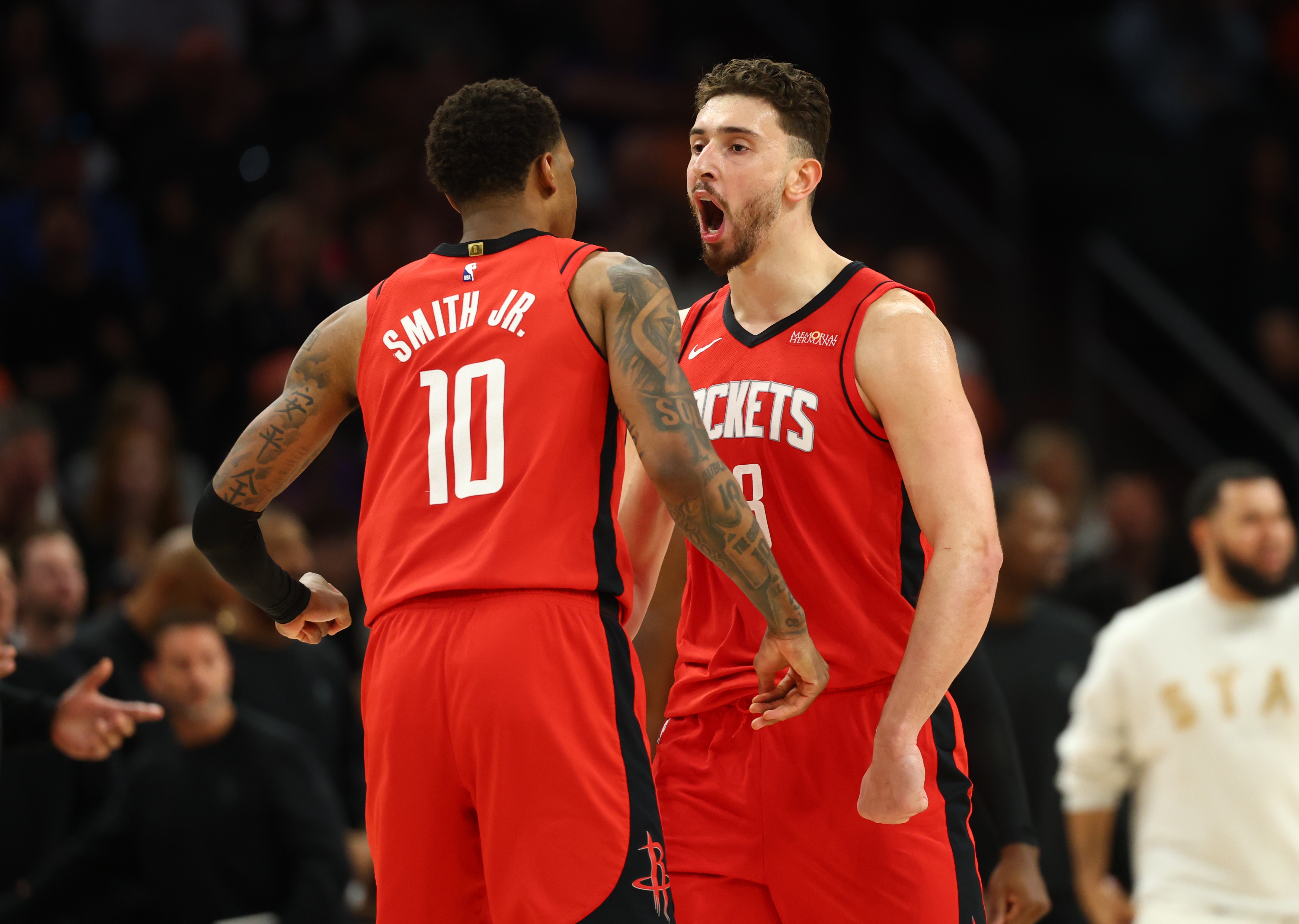 詹姆斯扳平三分+斯玛特加时8分 湖人112-108逆转火箭夺赛点