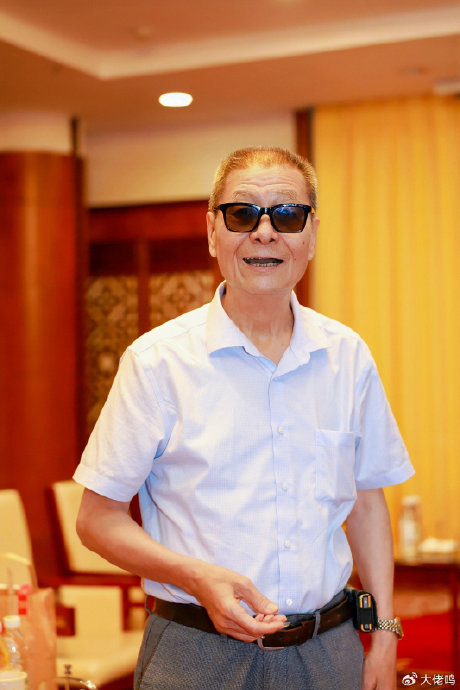 粤超21城球衣亮相 何辉：业余与职业足球应协同发展