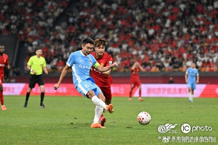 古斯塔沃点射连场破门 河南客场1-1重庆