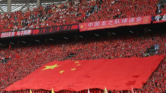 51236人填满龙兴 国足1-0巴林结束第13次冲击