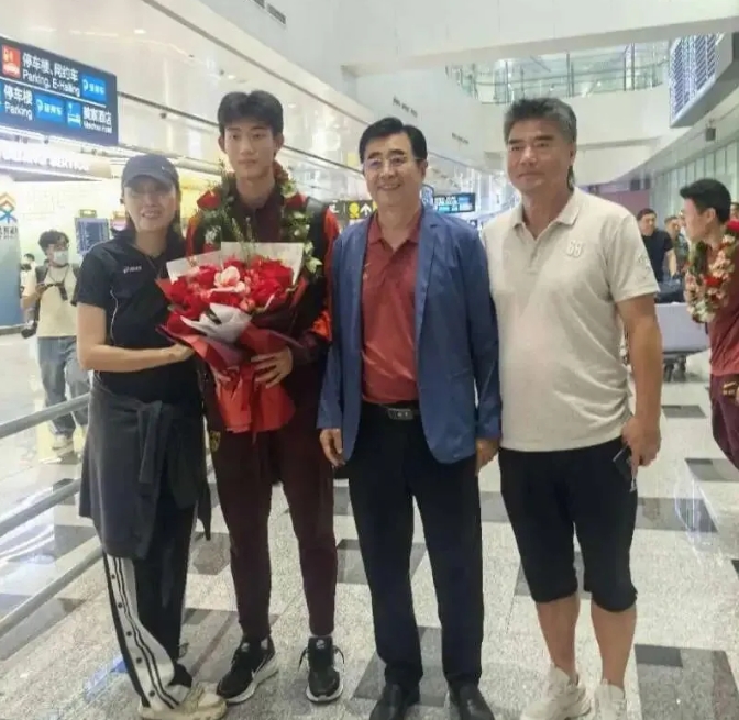 宋凯致信赵松源:足协护航留洋,呼吁走出舒适圈 宋凯致信赵松源:足协护航留洋,呼吁走出舒适圈